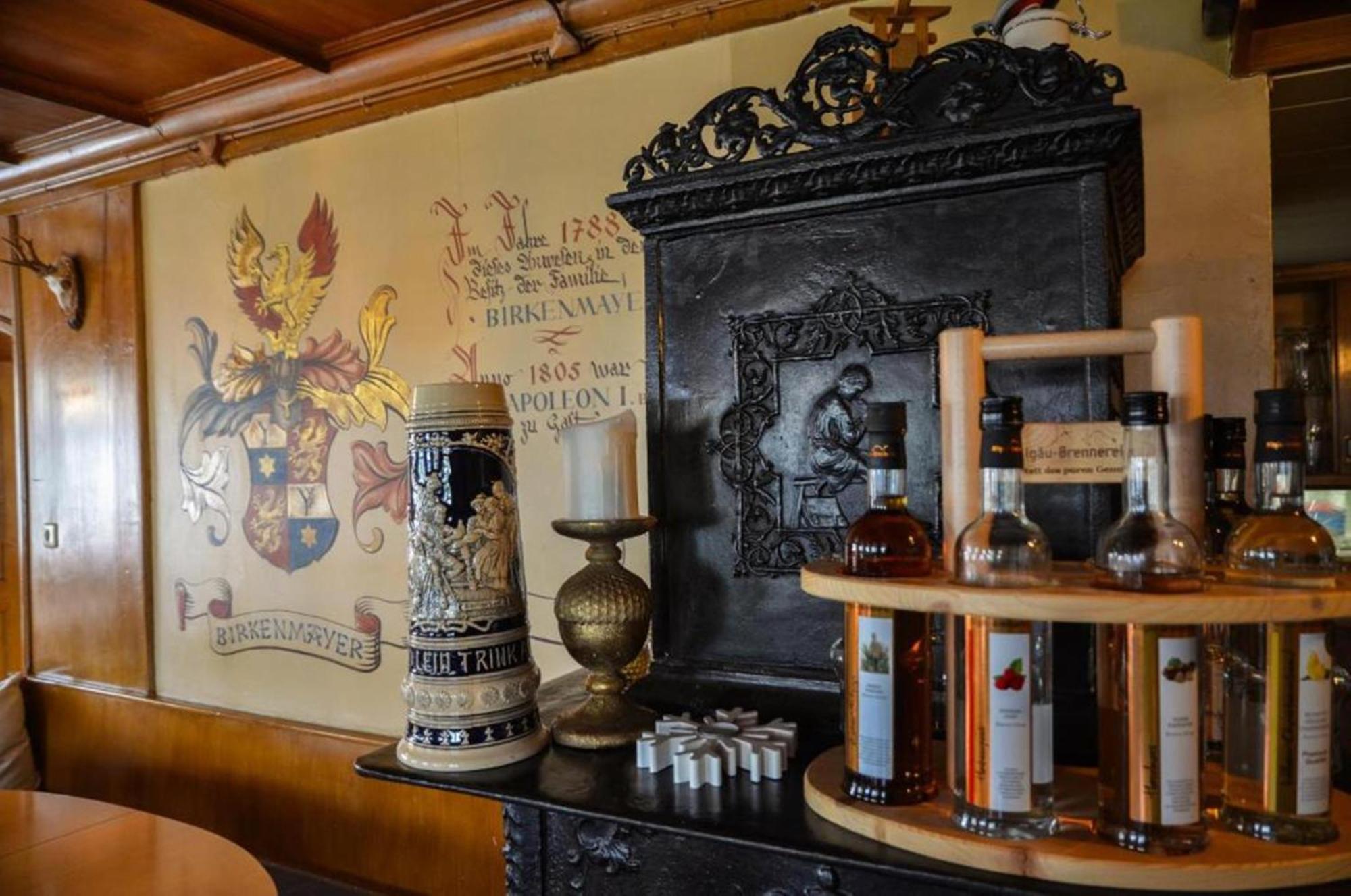 Gasthof Zum Ritter - A Cozy Historical Landmark Ульм Экстерьер фото