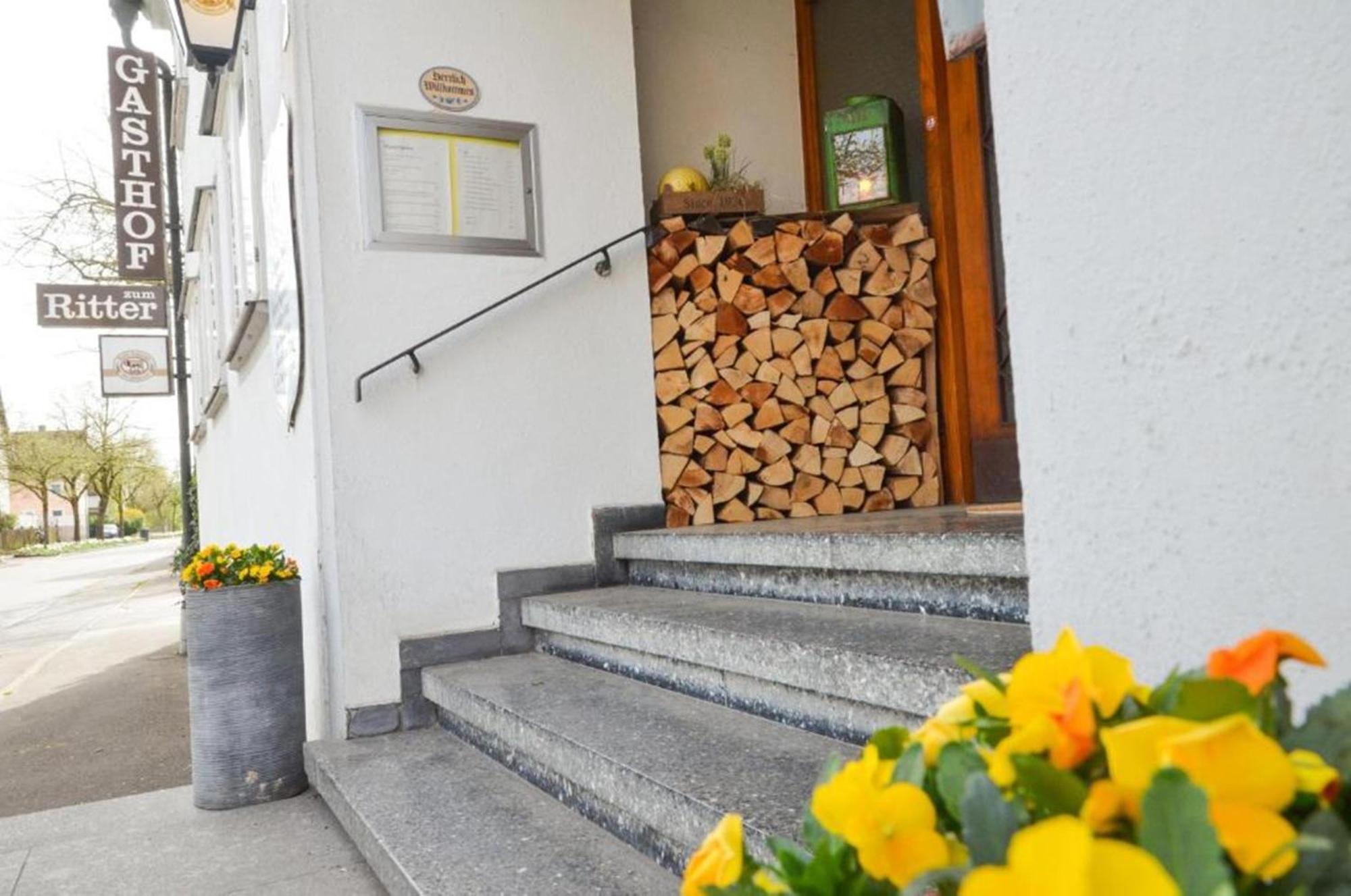 Gasthof Zum Ritter - A Cozy Historical Landmark Ульм Экстерьер фото