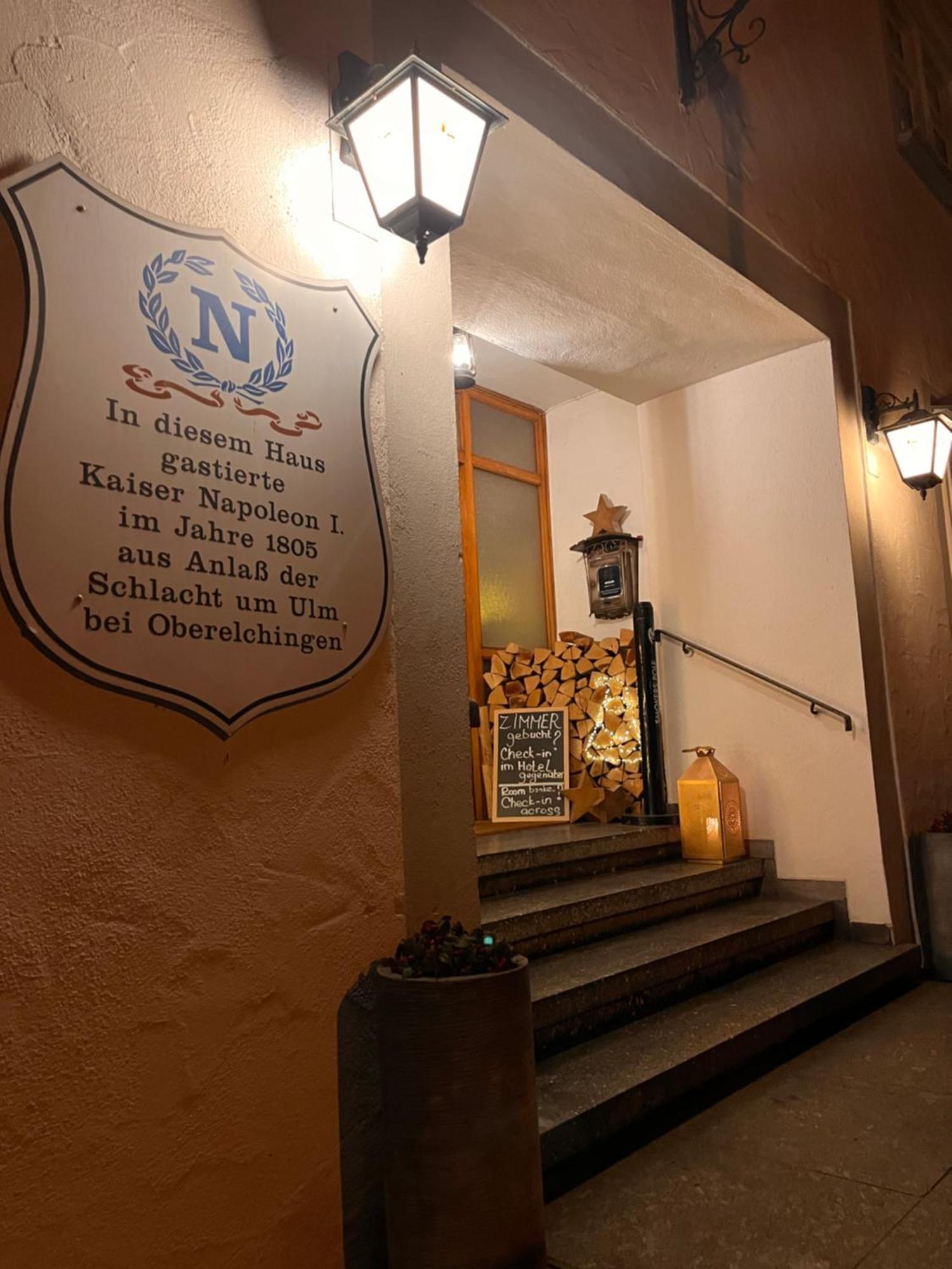 Gasthof Zum Ritter - A Cozy Historical Landmark Ульм Экстерьер фото
